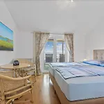 1 Guest house 3*