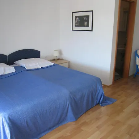 1 Guest house Pula