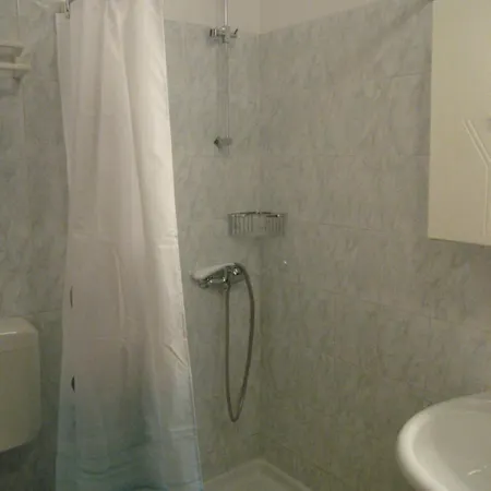 Guest house 1 *